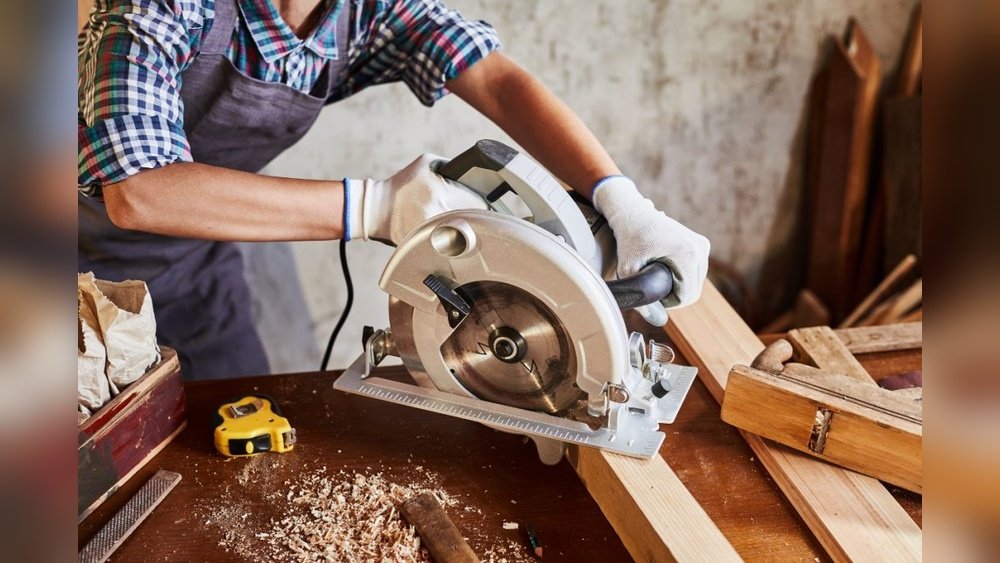 How to Choose the Right Saw for Wood Cutting