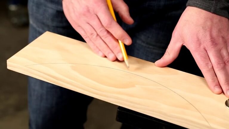 How to Cut Curves With a Jigsaw