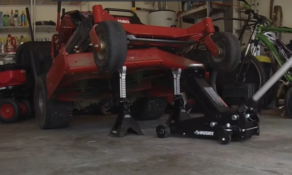 zero turn mower lifting mistakes